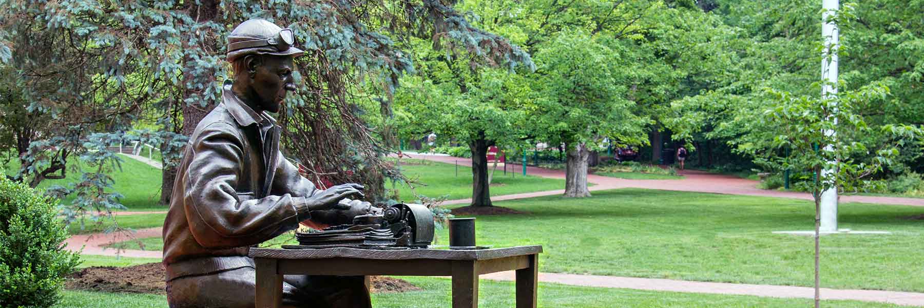 Outdoor sculpture of Indiana University alumnus and journalist Ernie Pyle